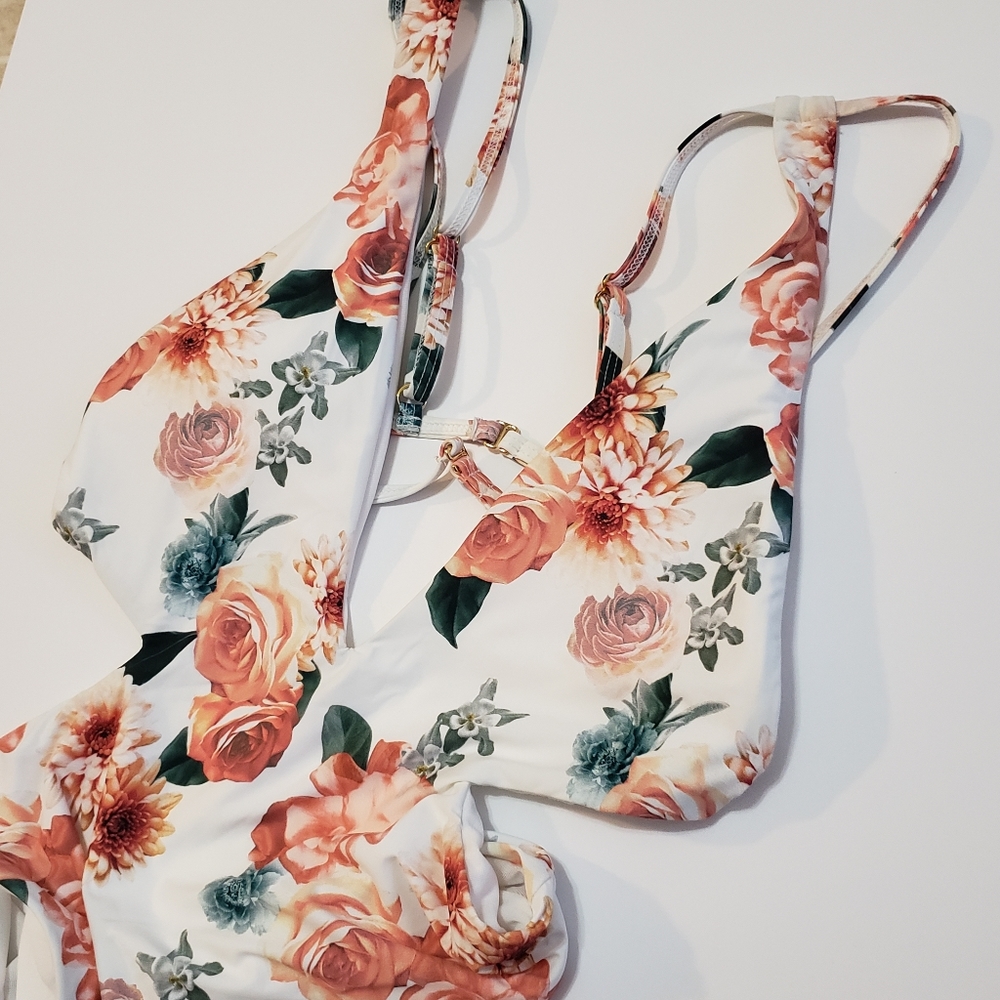 🚫SOLD! DONT BUY!Basta floral one piece swimwear M
